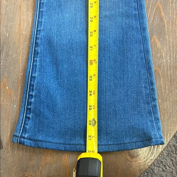 Hudson Flare Denim Jeans - Picture 8 of 17